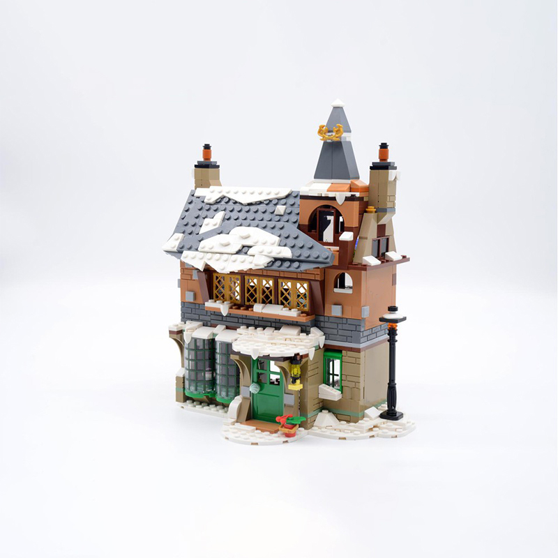691pcs MOC Winter Village Old  - Art Craft Village ulasan dan harga