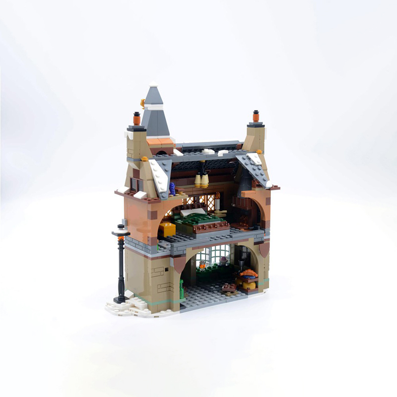 691pcs MOC Winter Village Old  - Art Craft Village ulasan dan harga
